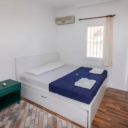 Refreshing House With Shared Terrace Near Sea In The Heart Of Bodrum * グムベット